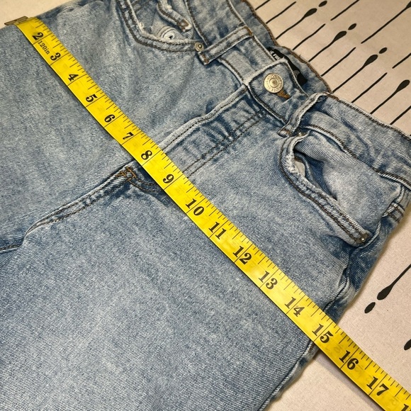 Joe Fresh X Jillian Harris High rise, straight jeans. Size 25. - Picture 7 of 11